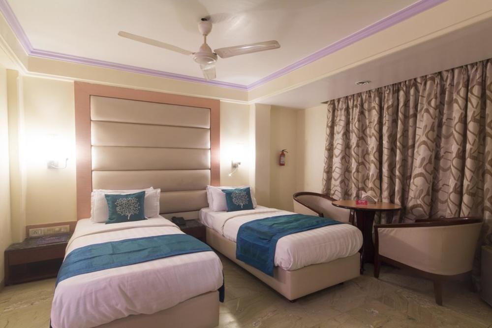Hotel Peace Park Panvel Exterior foto